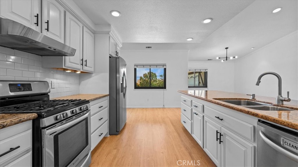 8326 La Senda Road Property Photo 4