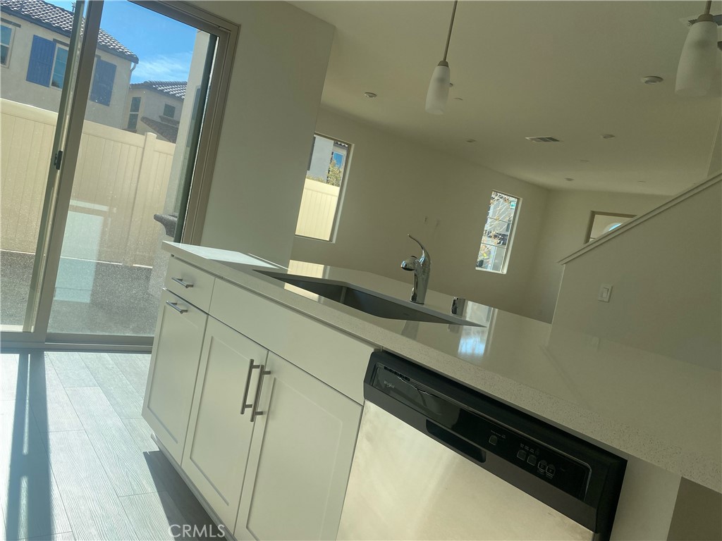 1928 S Apple Tree Way Property Photo 3