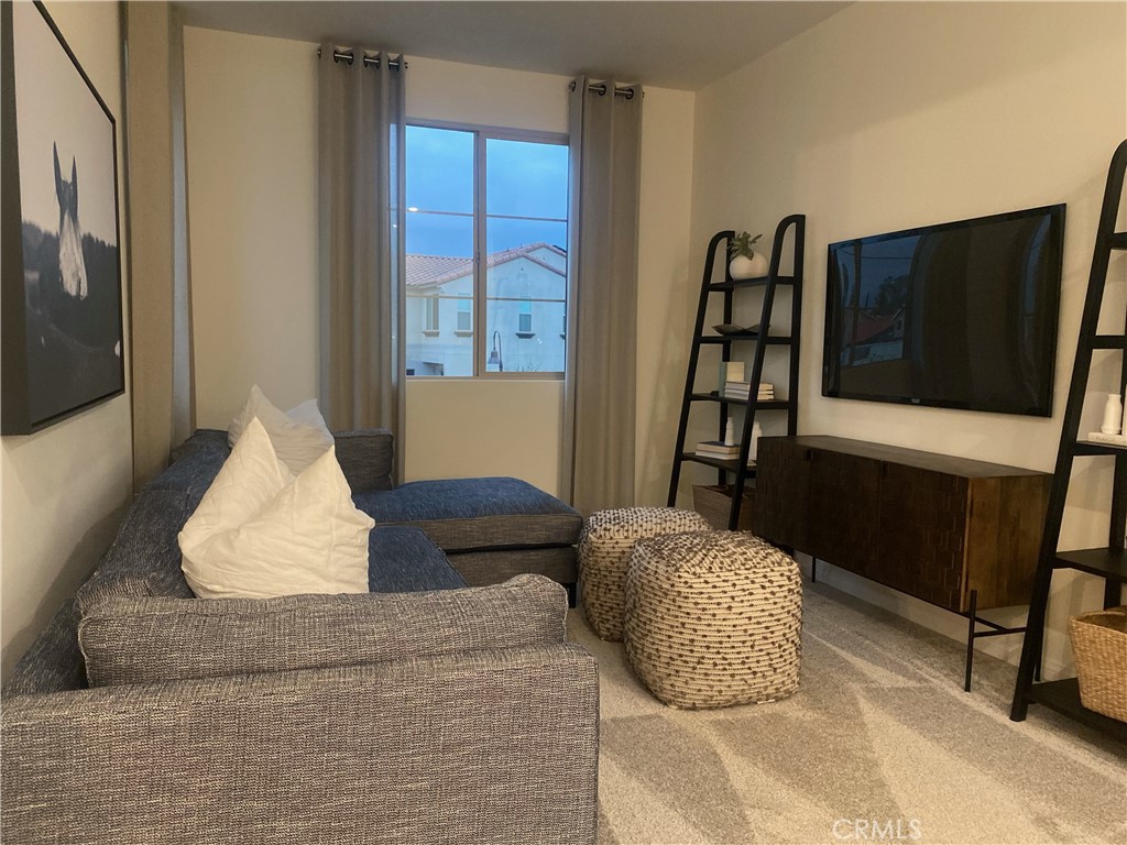 1928 S Apple Tree Way Property Photo 4