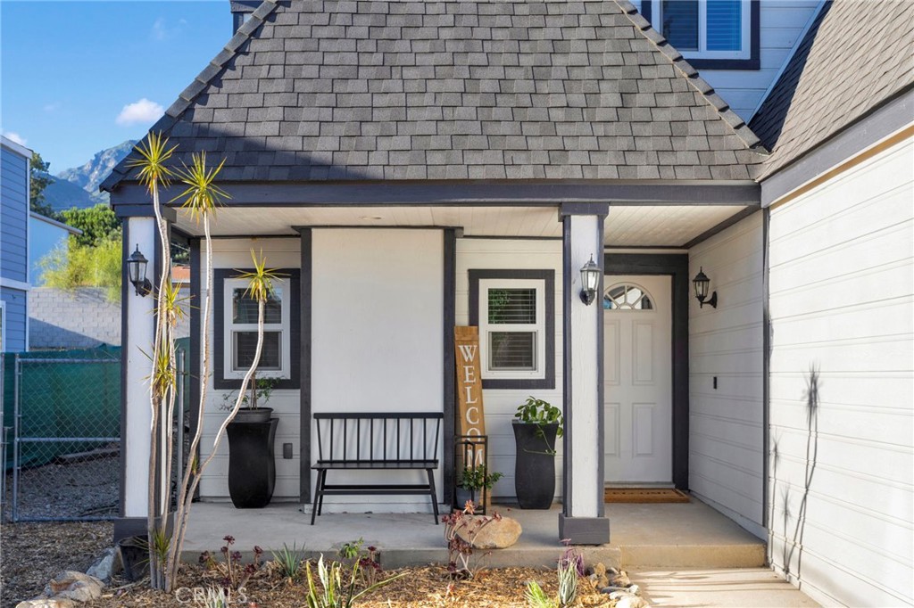 18526 Santa Fe Avenue Property Photo 4
