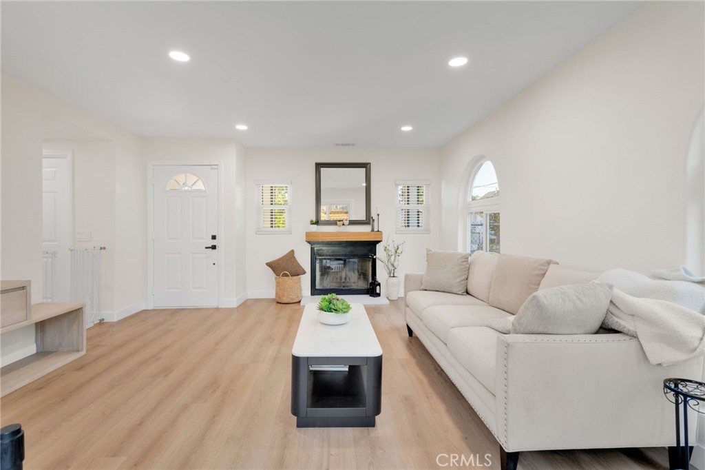18526 Santa Fe Avenue Property Photo 6