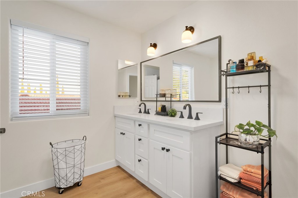 18526 Santa Fe Avenue Property Photo 37