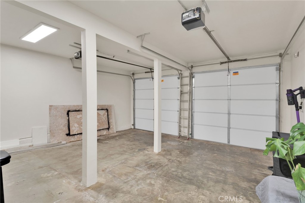 18526 Santa Fe Avenue Property Photo 45