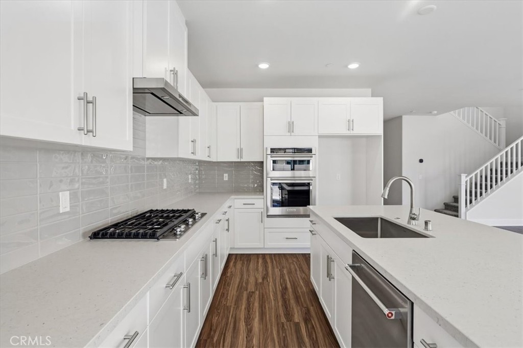 16709 Dara Avenue Property Photo 2