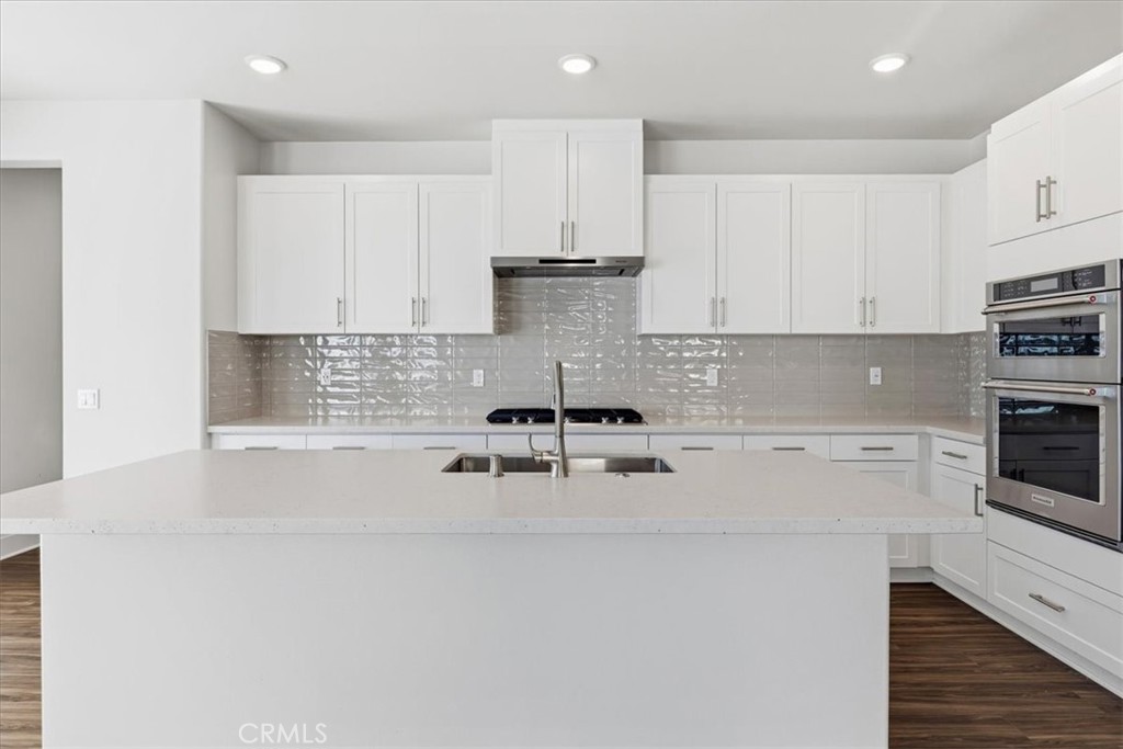 16709 Dara Avenue Property Photo 3