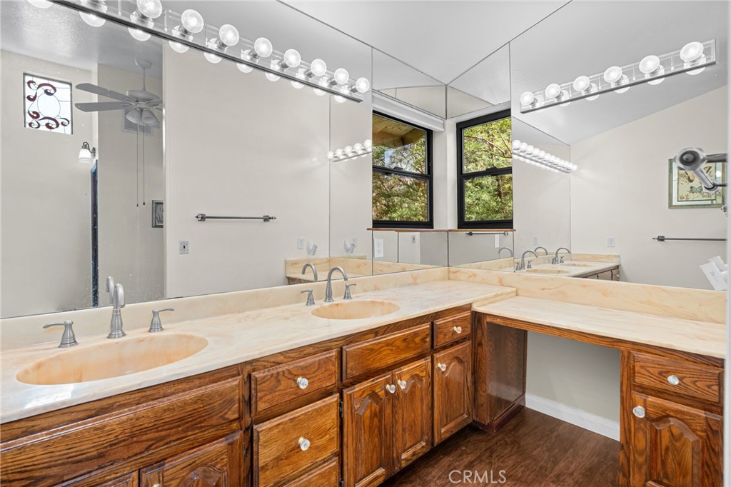 1740 Lomas Privadas Drive Property Photo 23