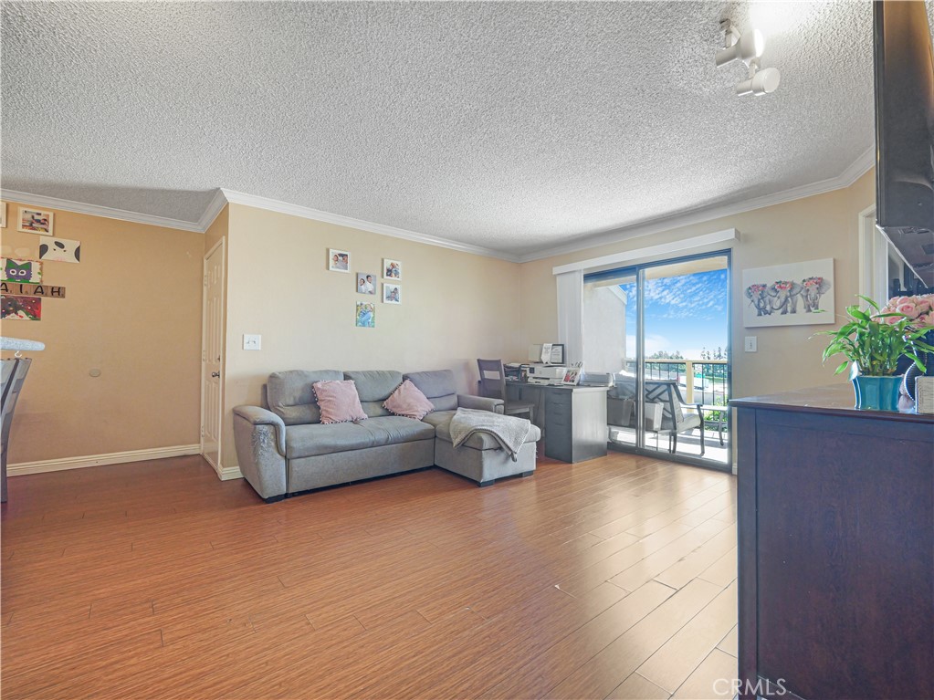 10655 Lemon Ave 4009 Property Photo 4