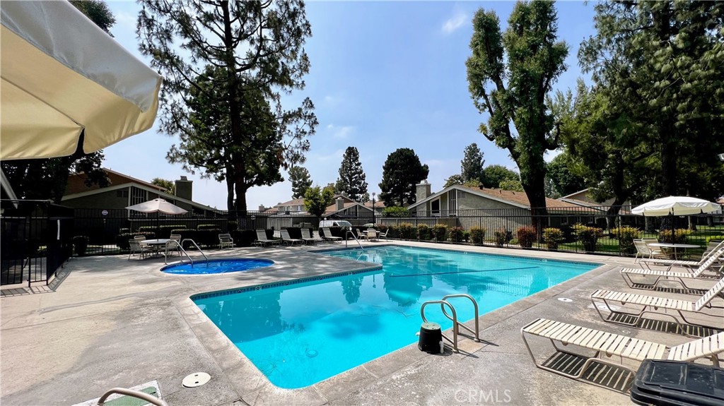 2061 W Redlands Boulevard 20d Property Photo 20