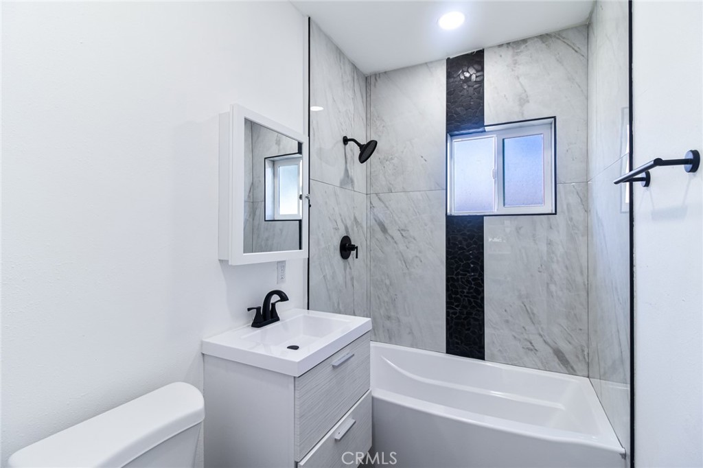 1235 Spruce Street Property Photo 13