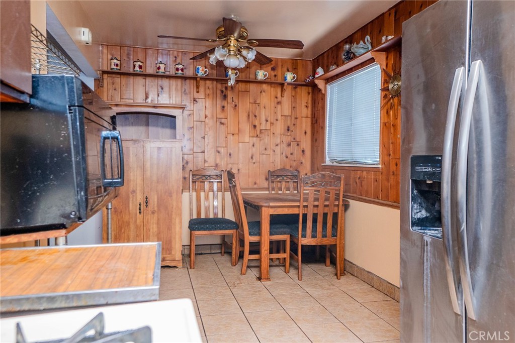 4895 N F Street Property Photo 13