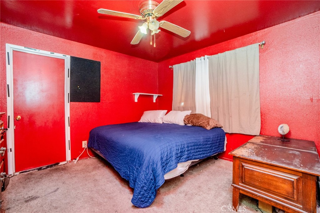 4895 N F Street Property Photo 18
