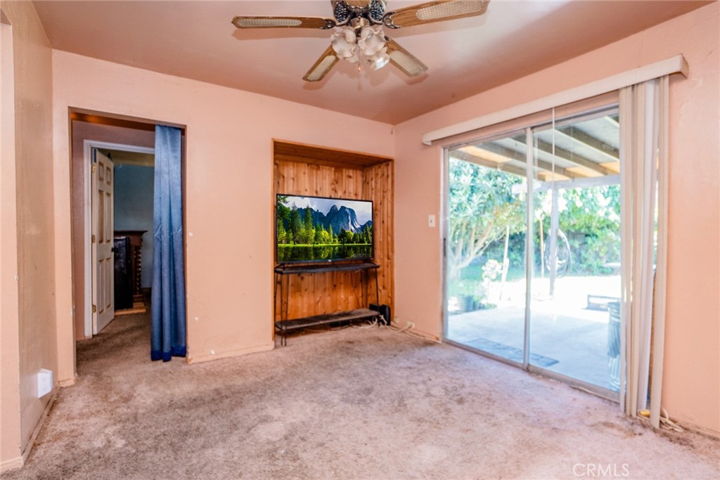4895 N F Street Property Photo 22