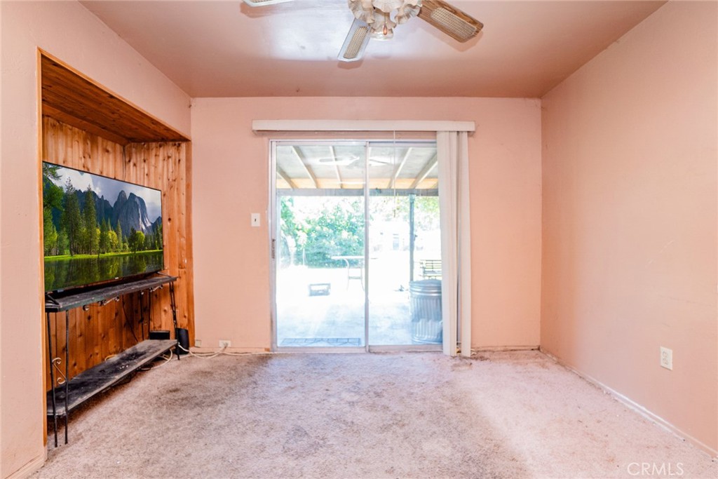 4895 N F Street Property Photo 23