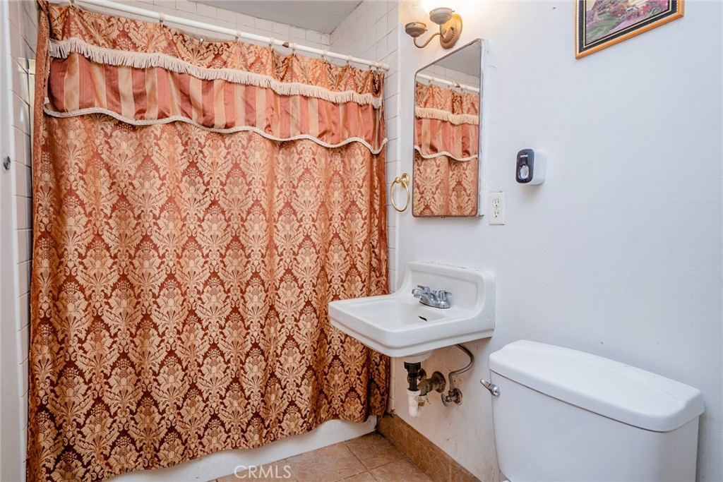 4895 N F Street Property Photo 26