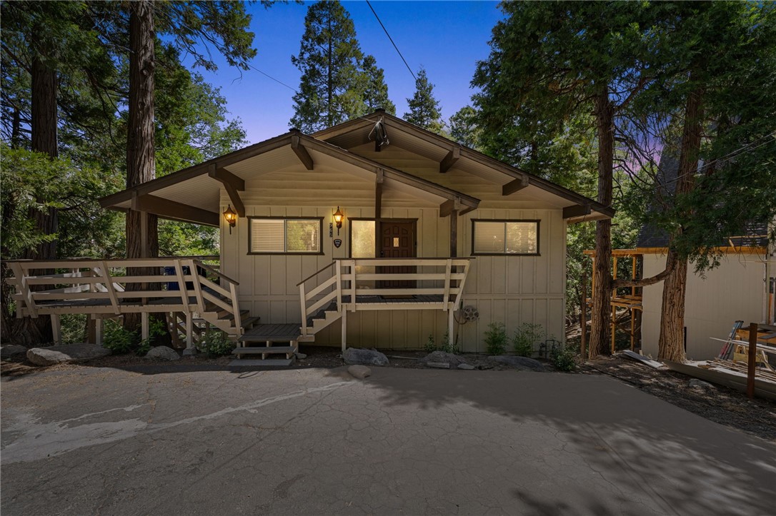 965 Lausanne Drive Property Photo 3