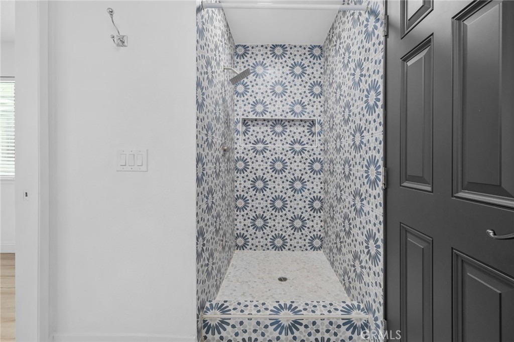 5087 Granada Court Property Photo 10