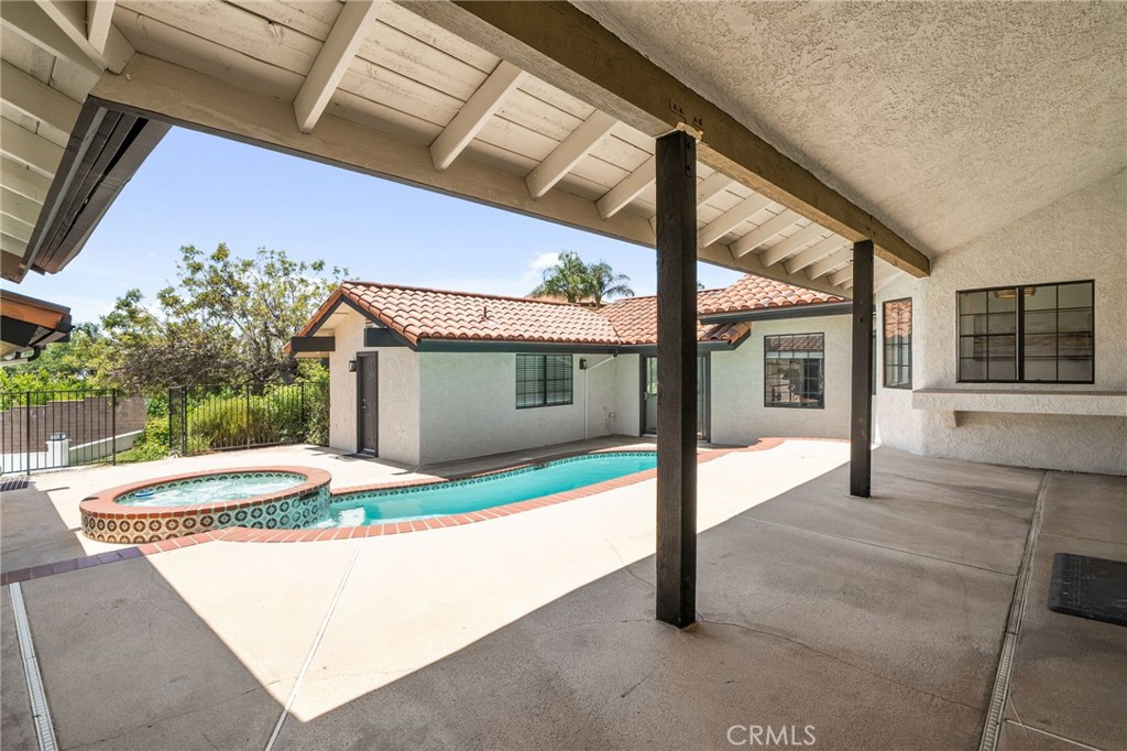 5087 Granada Court Property Photo 43
