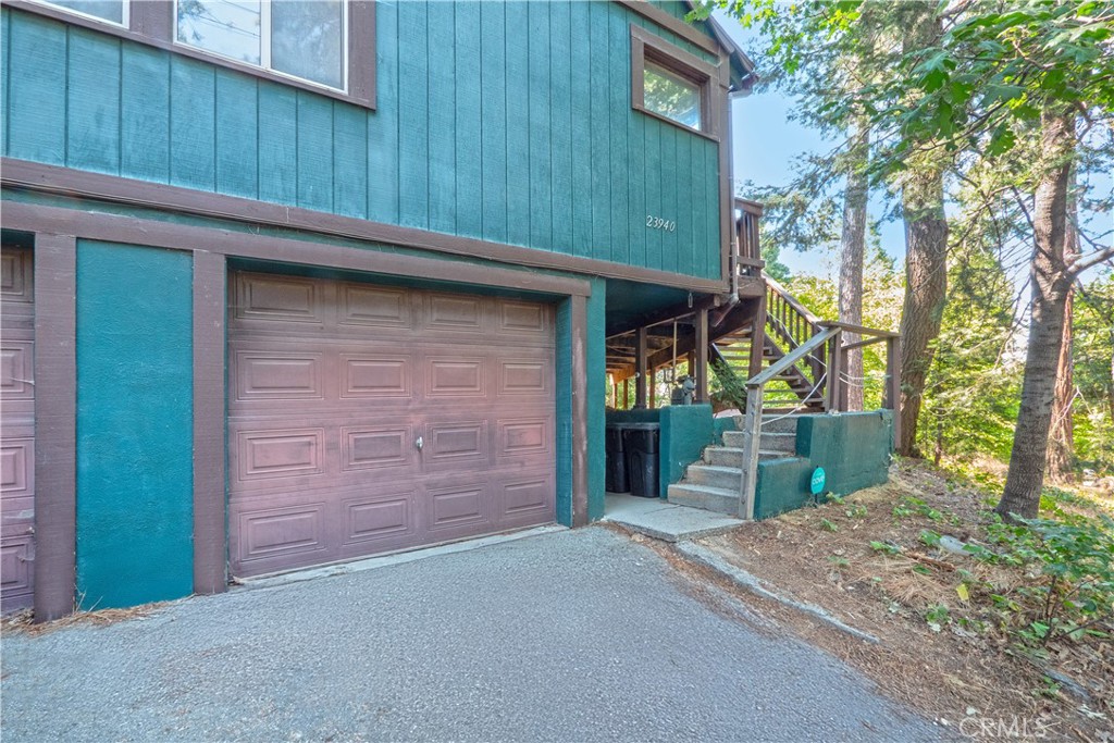23940 Cresta Drive Property Photo 6