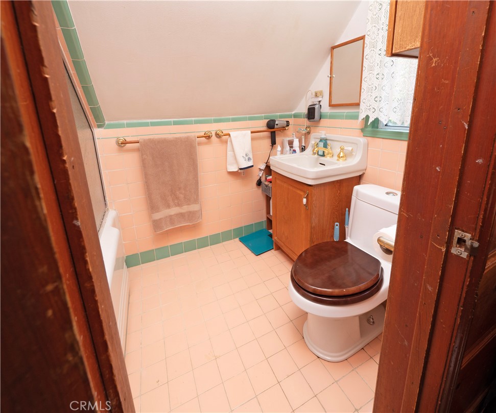 23940 Cresta Drive Property Photo 26