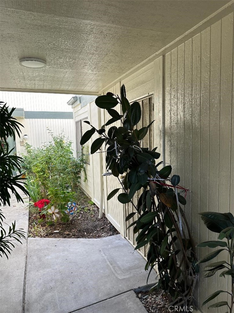 10475 Newhome Avenue 3 Property Photo 1