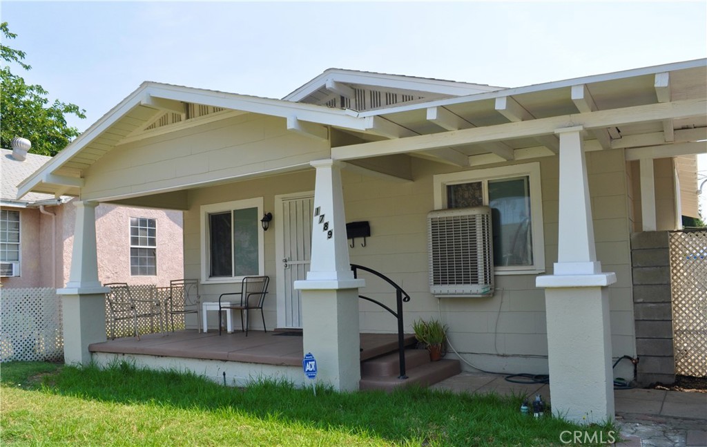 1789 N Pershing Avenue Property Photo 1