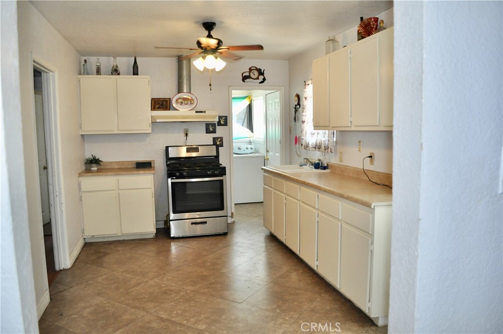 1789 N Pershing Avenue Property Photo 14