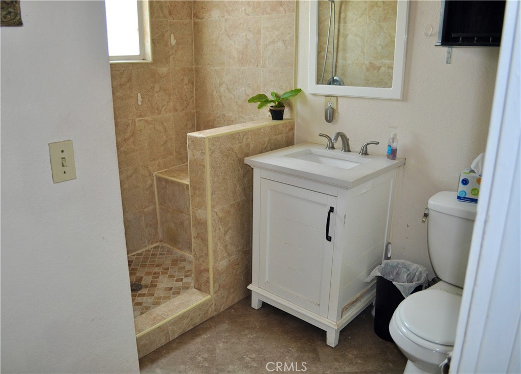1789 N Pershing Avenue Property Photo 20