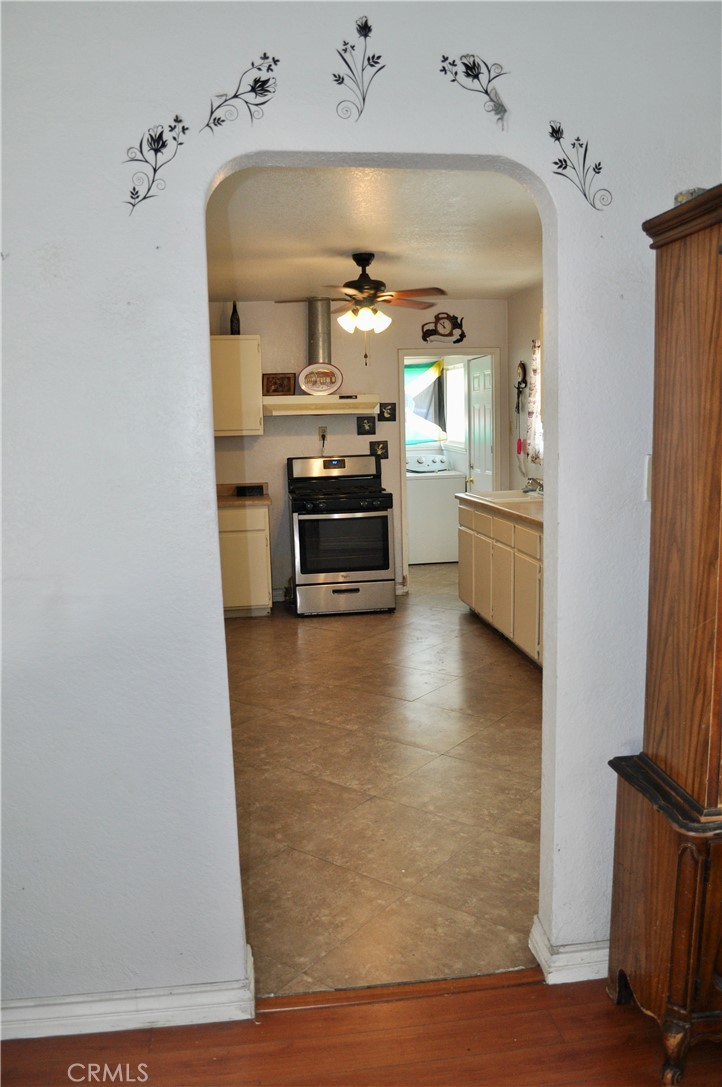 1789 N Pershing Avenue Property Photo 21