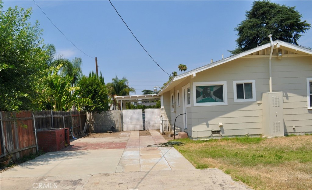 1789 N Pershing Avenue Property Photo 27