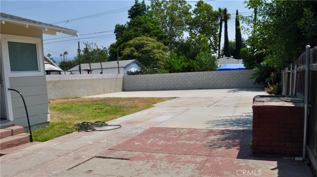 1789 N Pershing Avenue Property Photo 29