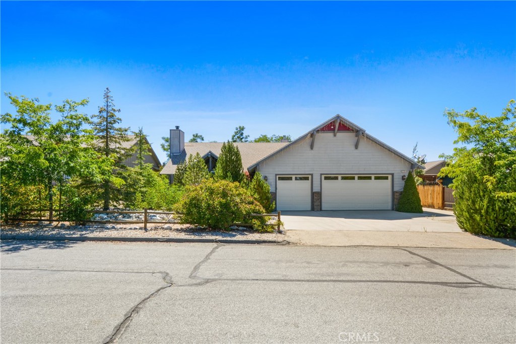 273 Pine Lane Property Photo 1