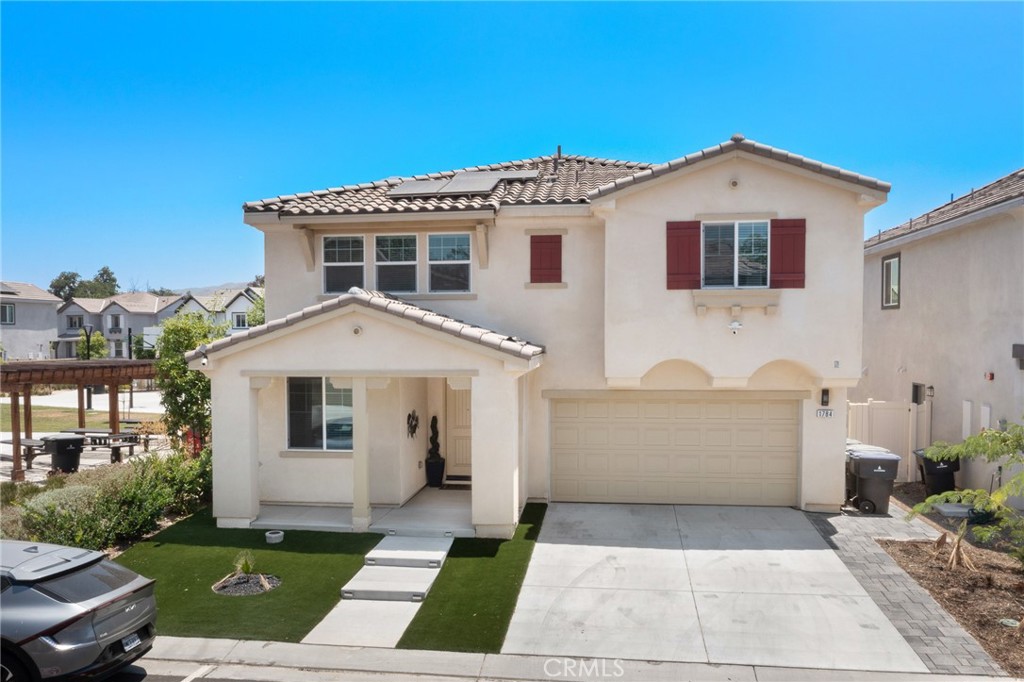 1784 Julie Dr Property Photo 1