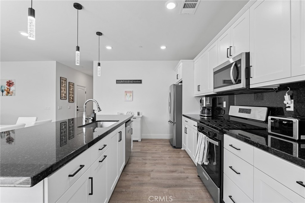 1784 Julie Dr Property Photo 7