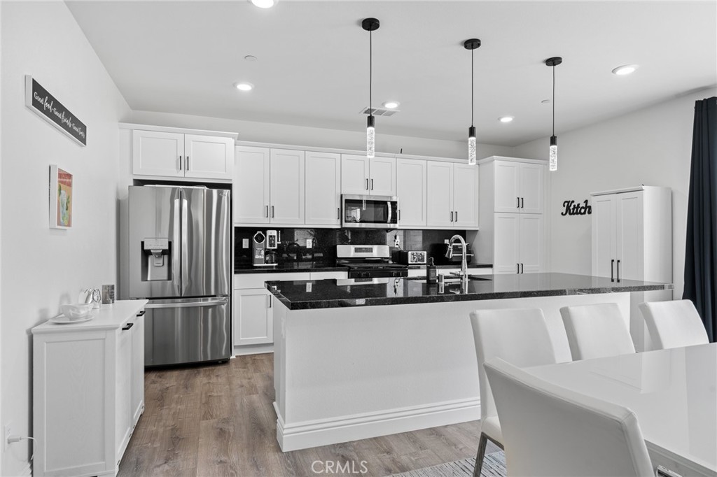 1784 Julie Dr Property Photo 9