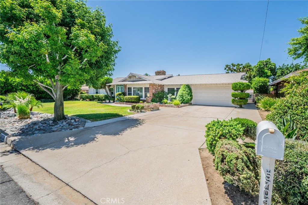 5704 Olive Avenue Property Photo 1
