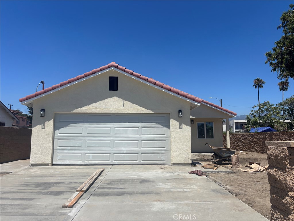 1464 N W 6th St Drive