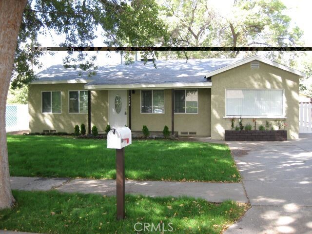 4718 N E Street Property Photo 1
