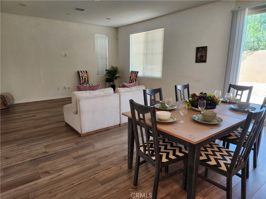 938 W Jasmine Way Property Photo 6