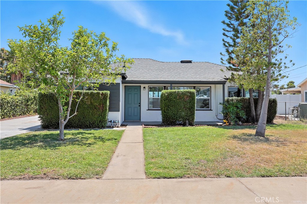 17651 Fairfax St Property Photo 1