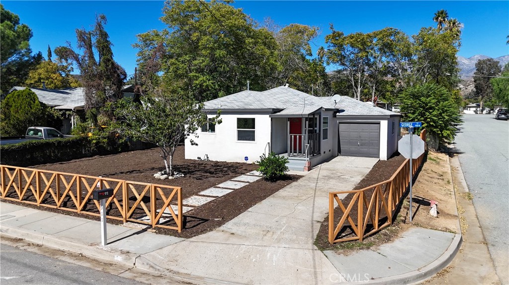 911 W George Street Property Photo 3