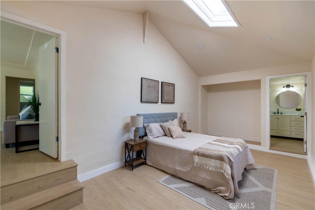 911 W George Street Property Photo 16