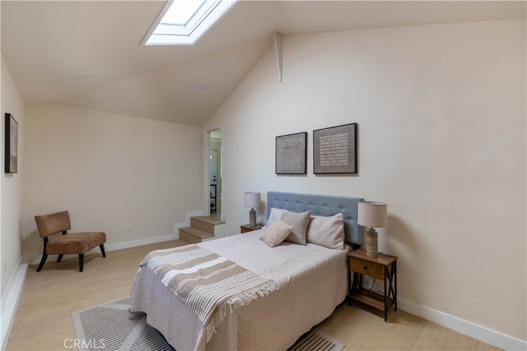 911 W George Street Property Photo 17