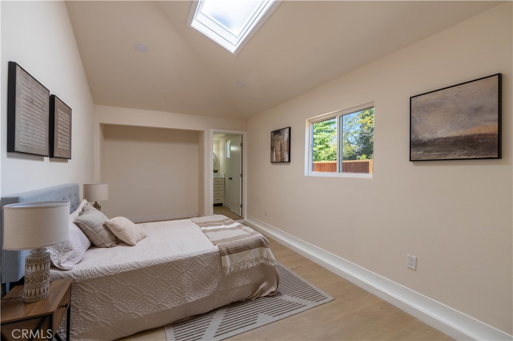 911 W George Street Property Photo 18