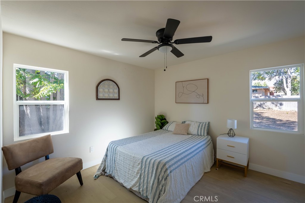 911 W George Street Property Photo 22