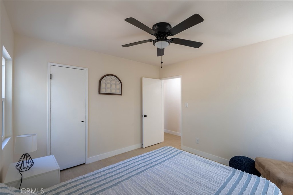 911 W George Street Property Photo 23