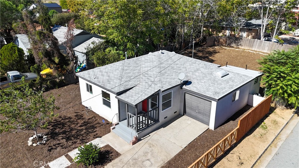 911 W George Street Property Photo 29