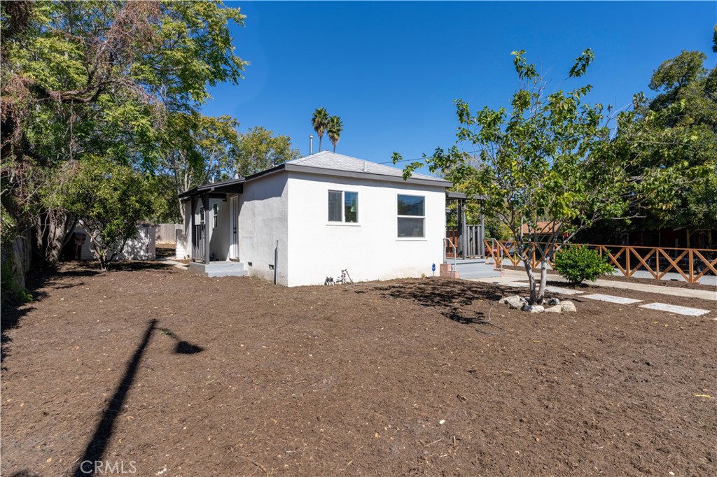 911 W George Street Property Photo 31