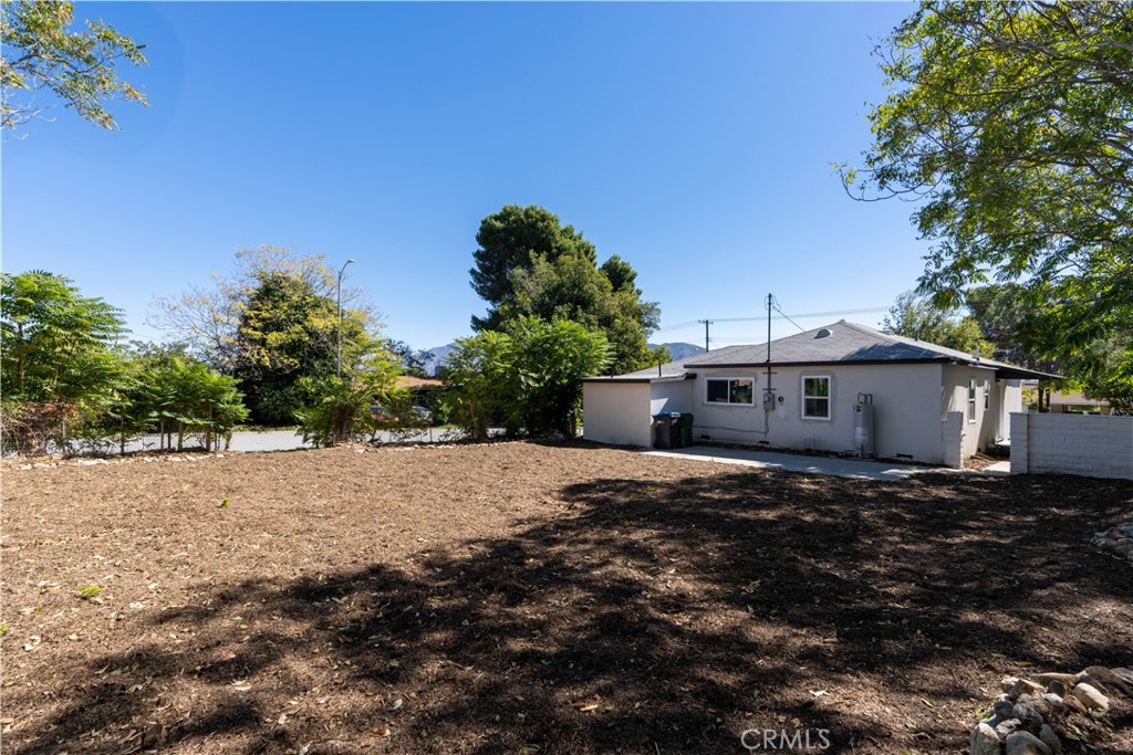 911 W George Street Property Photo 32