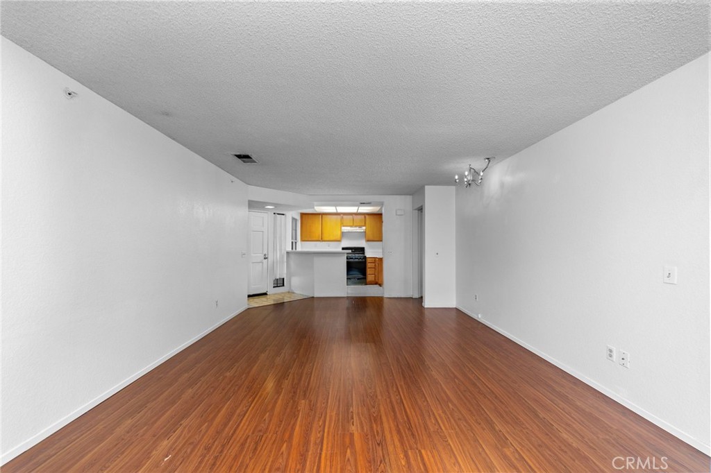 202 Evergreen Court Property Photo 6