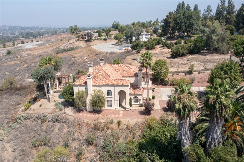7007 Golden Vale Drive Property Photo 3